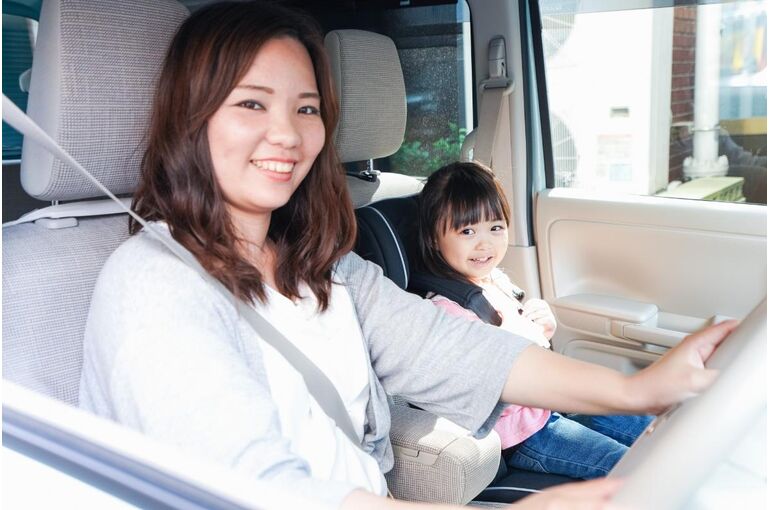 外出支援に便利屋が選ばれる理由！買い物や通院もスムーズな送迎サービス活用術