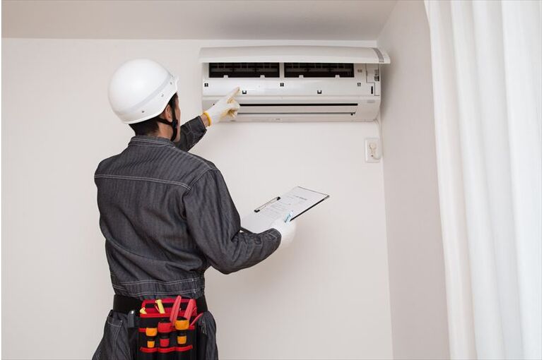 エアコンの水漏れの原因と対策